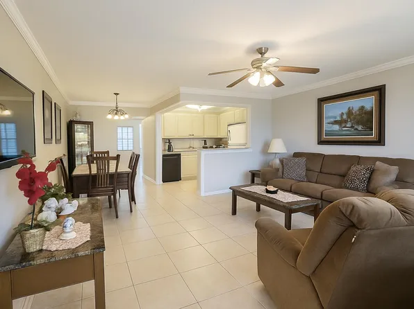 77 Andover C, West Palm Beach, FL 33417