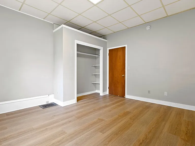 322 S Stewart Ave #4 — Photo 6