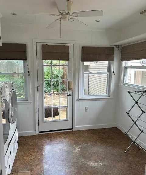 1023 W Gardner St — Photo 18