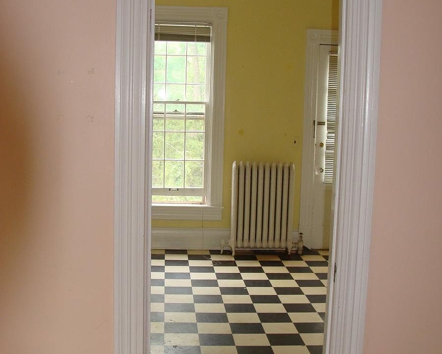 1st image of 834 W Huron St APT 4