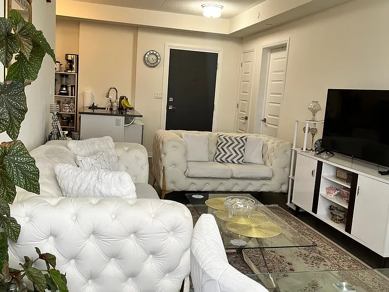 58 Adam Sellers St #311 — Photo 6
