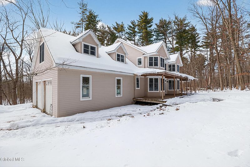 3rd image of 2491 Brookview Road