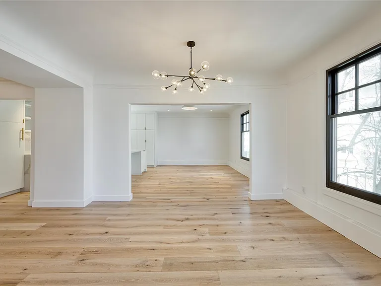 2145 Franklin St #4 — Photo 10