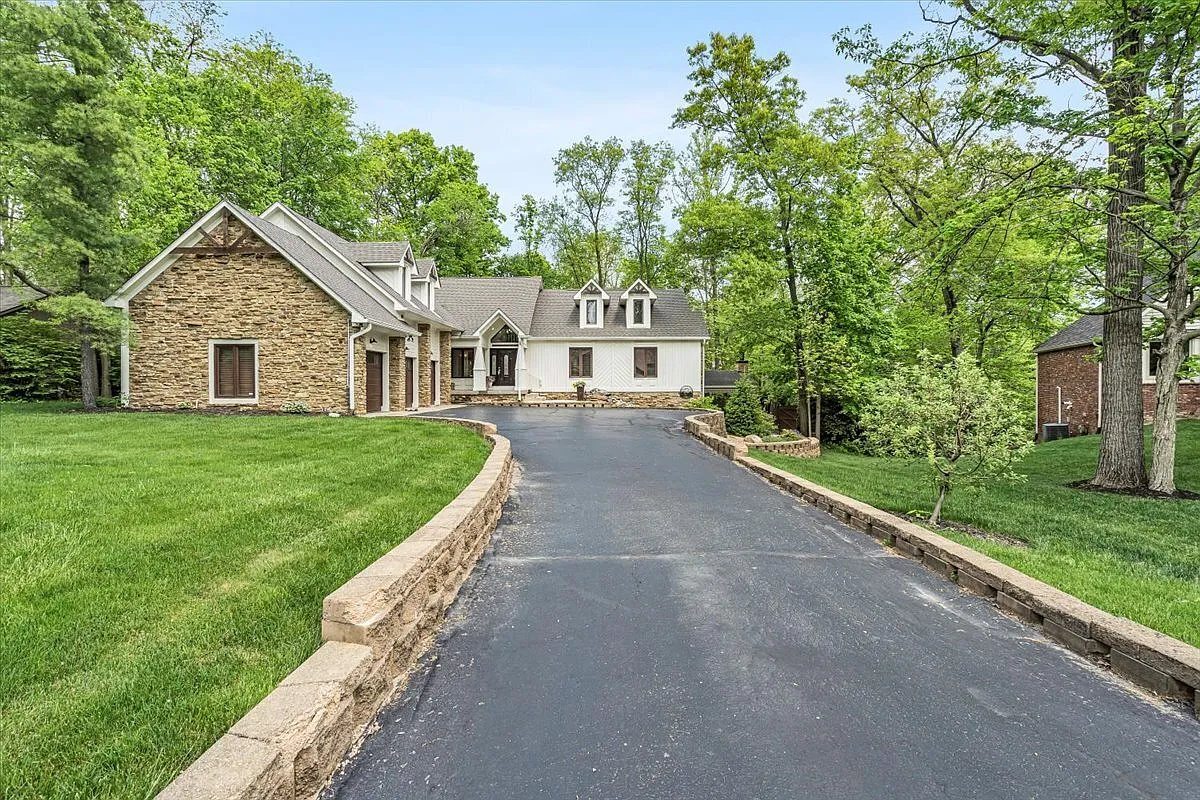 8839 Spinnaker Ct photo 1