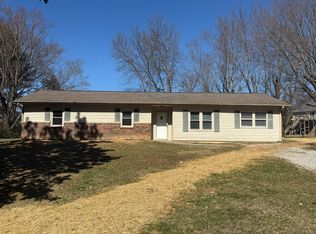 325 Petite Dr, Cookeville, TN 38501