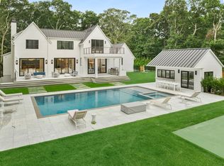 7 Ashwood Ct, Southampton, NY 11968