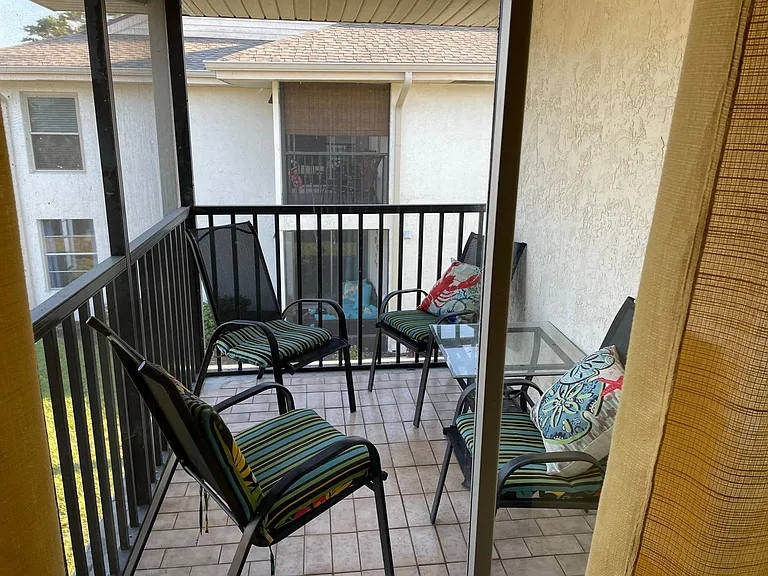 Peppertree Dr — Photo 5