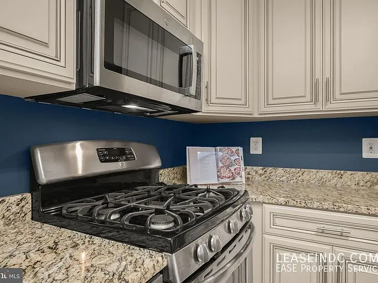 1245 13th St NW #311A — Photo 10