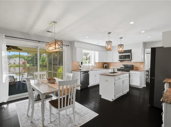 705 Turnbuckle Ct, Chesapeake, VA 23322