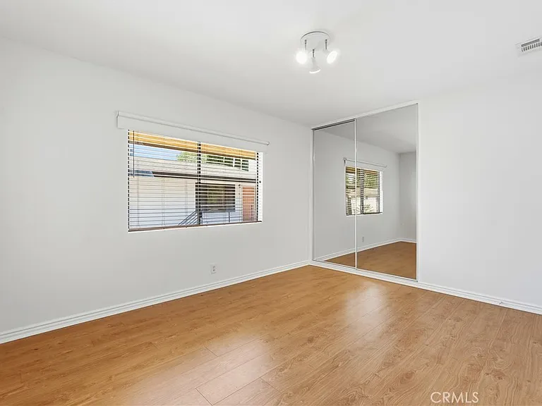 4971 Kester Ave #4 — Photo 18