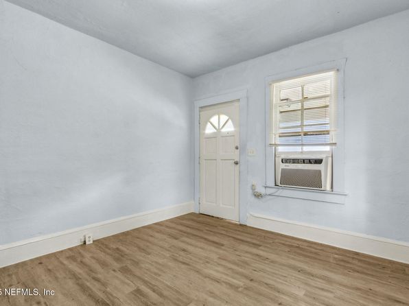 jacksonville-florida-154611322 picture