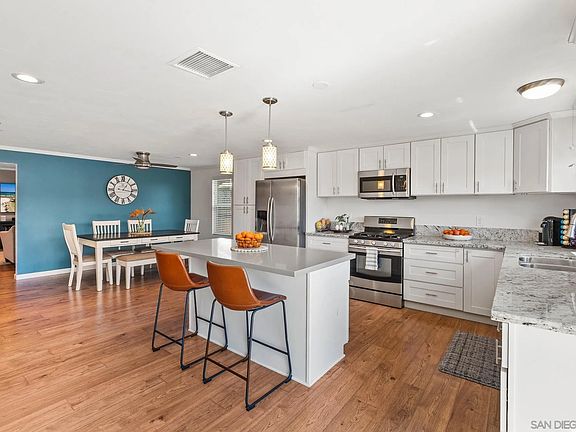 2nd image of 8607 Carlton Oaks Dr