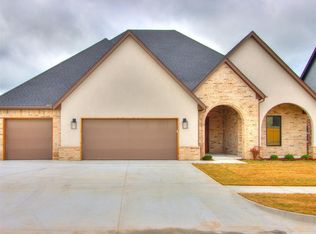 9320 NW 84th St, Yukon, OK 73099