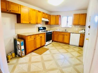 1437 W 4th St #2F, Brooklyn, NY 11204