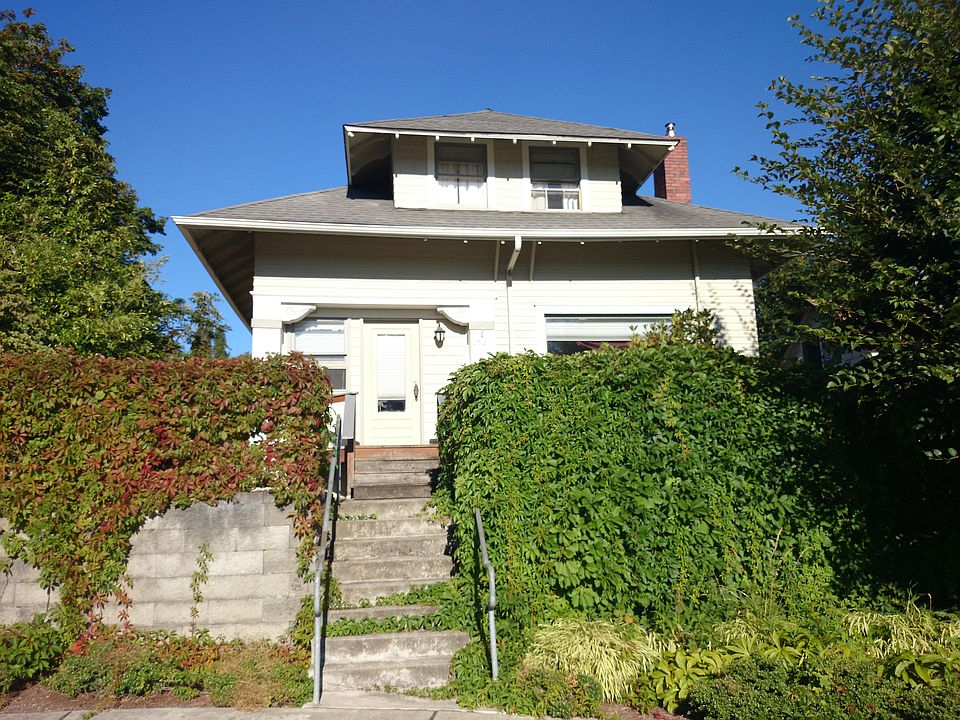 1st image of 2621 Nob Hill Ave N