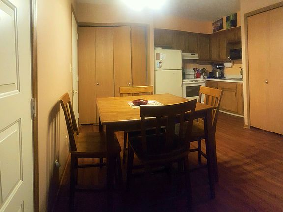 Kitchen / dining area