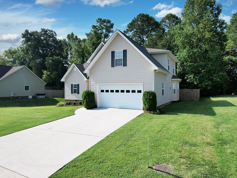 1st image of 583 Thoroughbred Dr NW