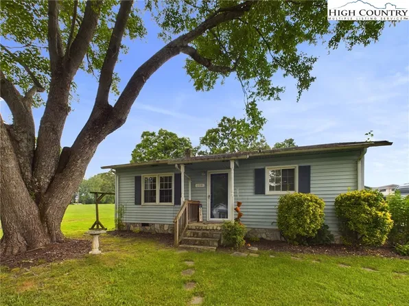 159 Shannon Park Circle, Taylorsville, NC 28681