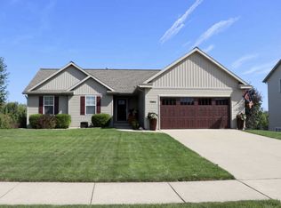 7004 Shady Knoll Dr SE, Caledonia, MI 49316