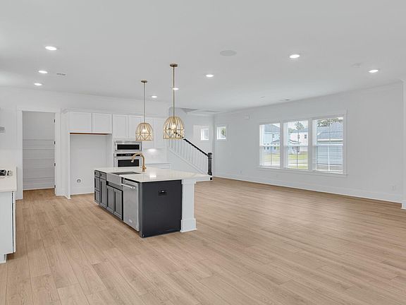 5th image of 3531 Welks Way
