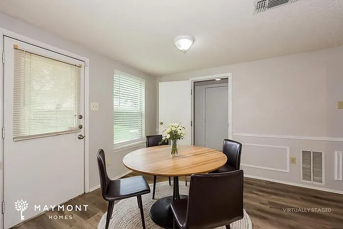 722 Nightingale Cir — Photo 7