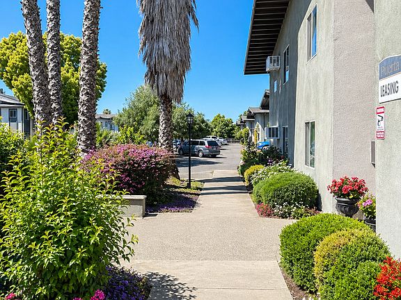 2nd image of 10501 Croetto Way APT 92