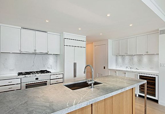 5th image of 212 Warren St APT 4E