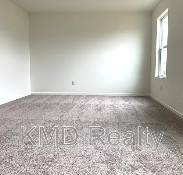 4917 Staffordshire Ln — Photo 6