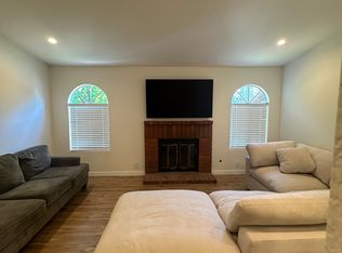 7130 Woodlake Ave UNIT E, West Hills, CA 91307