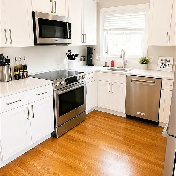 1136 Walnut St #2 — Photo 2