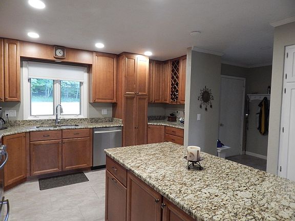 3rd image of 4615 E Bay Shore Cir Unit C4