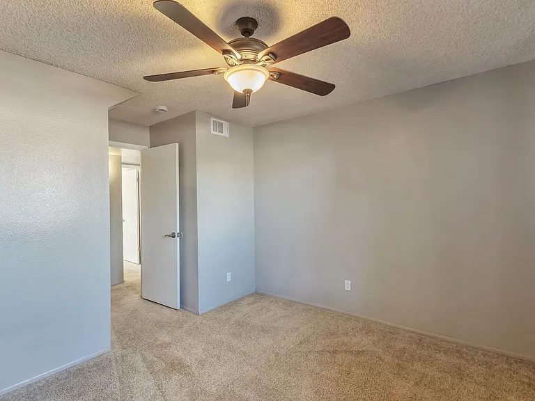 3511 S Alder Dr — Photo 14