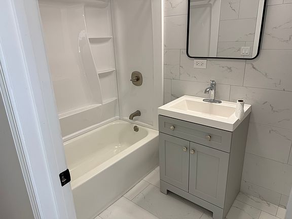 2nd image of 222 N Genesee St #207