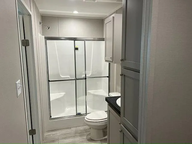 3 bed, 2.0 bath, 1033 sqft, $1,600 — Photo 4