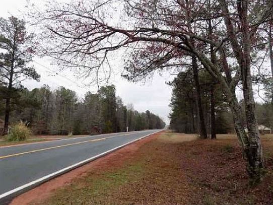 2nd image of 1302 Flat Shoals Rd