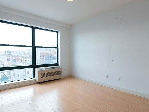 5th image of 1078 Fulton St APT 5A