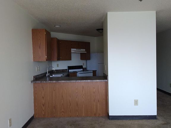 4th image of 1858 N Commerce St #703