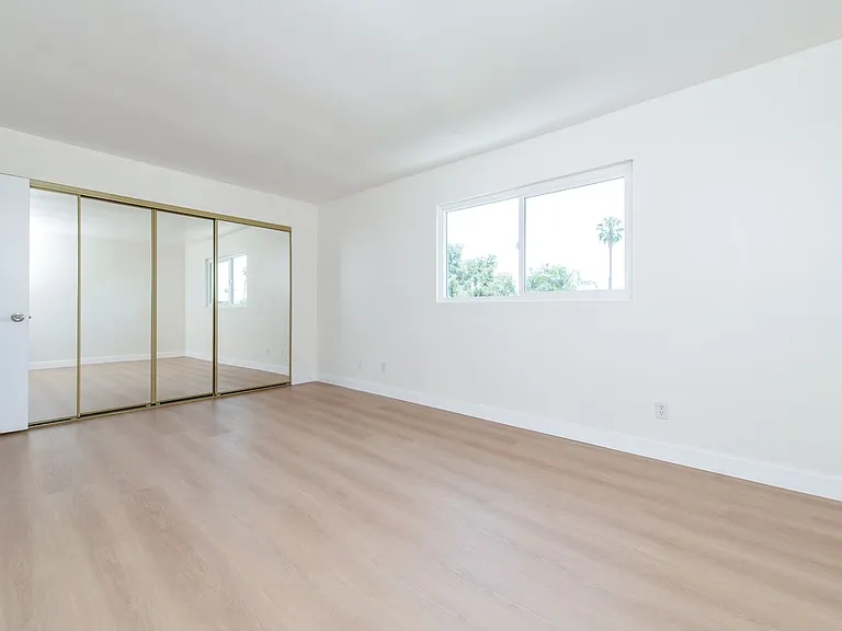 506 N Mar Vista Ave #5 — Photo 3