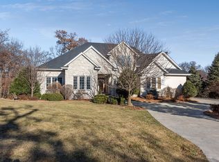 13782 Wood Ln, Minnetonka, MN 55305