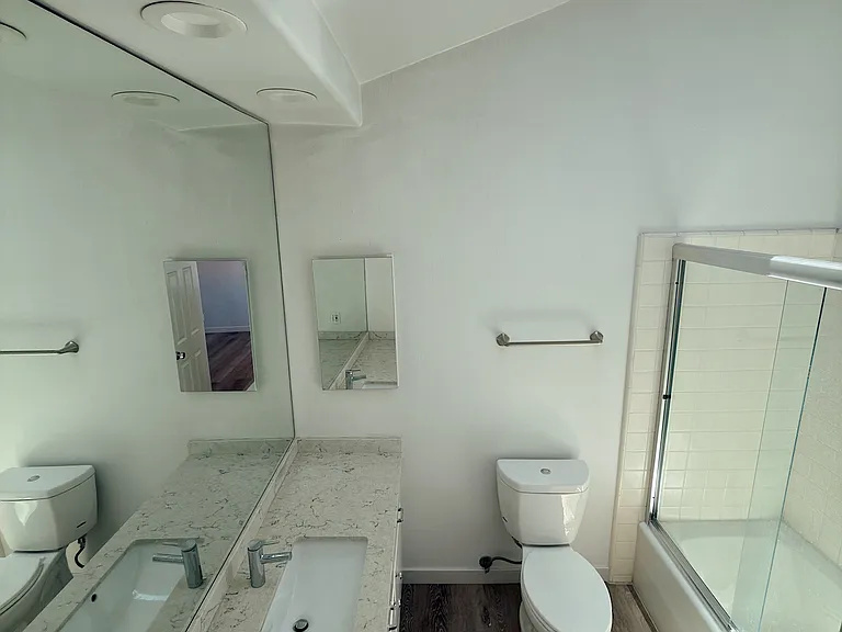 665 Del Parque Dr #E — Photo 12