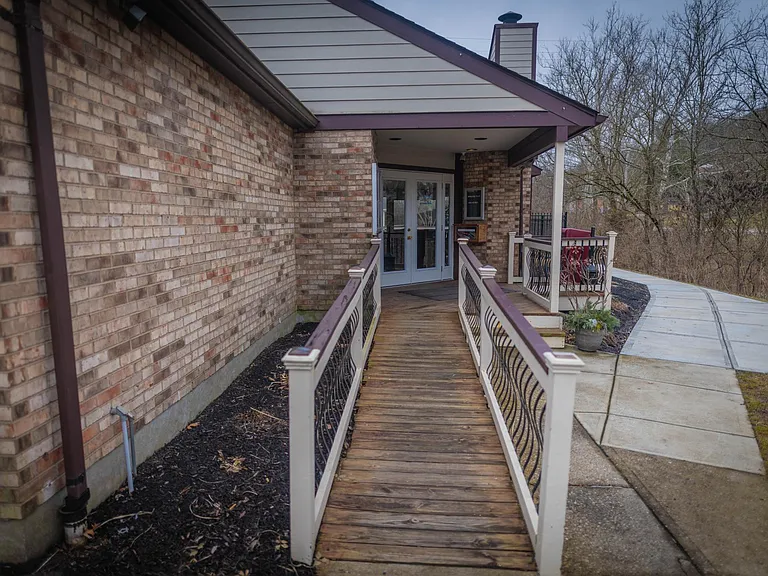 48 Woodland Hills Dr #8 — Photo 20