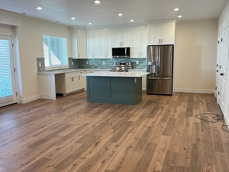 1934 S 2575 W — Photo 2