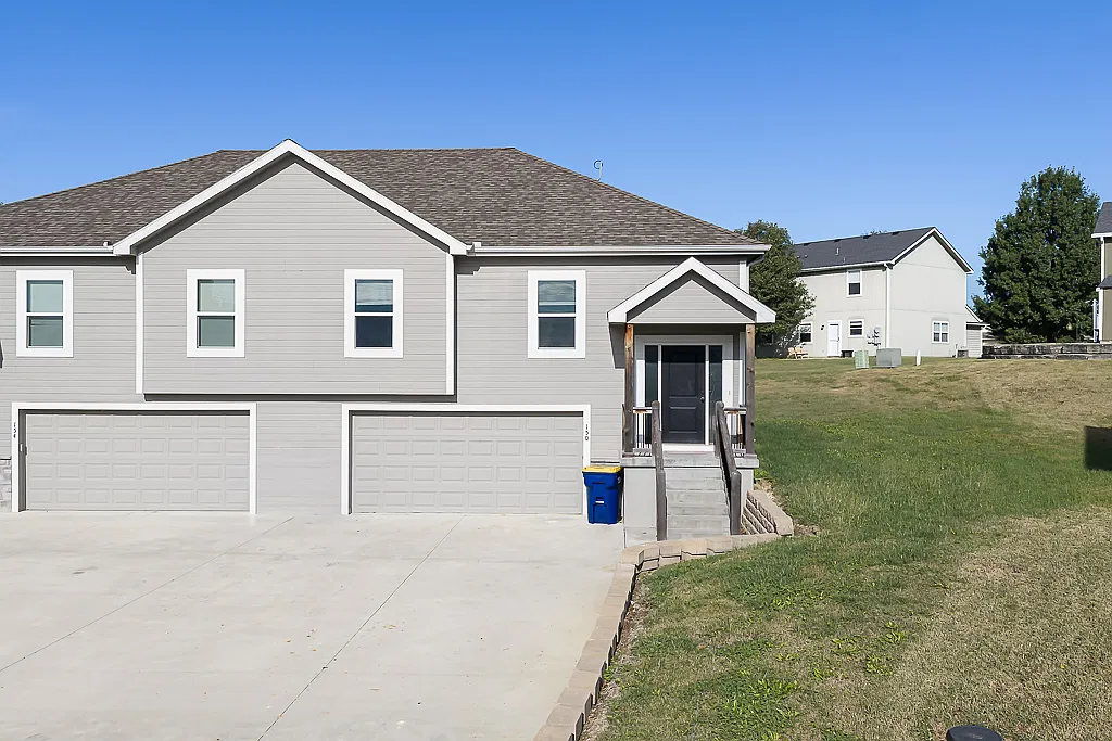 3 bed, 1494 sqft, $2,200 — Photo 1