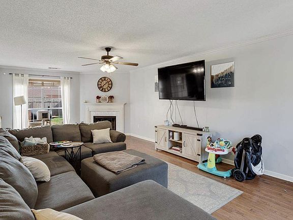 3rd image of 732 Silver Sands Dr