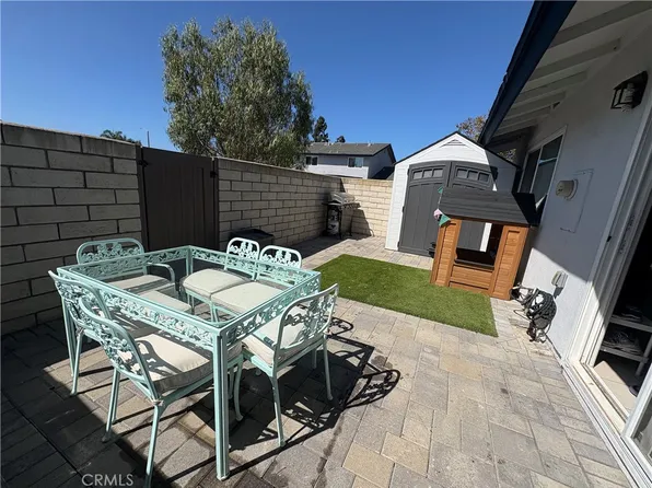 4713 Arena Cir, Huntington Beach, CA 92649