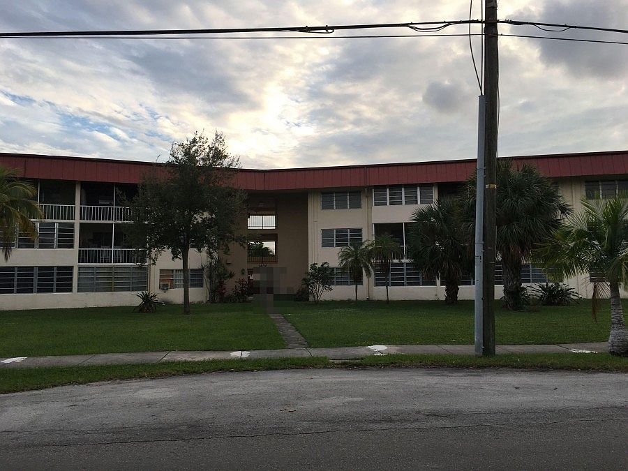 1st image of 1400 NE 191st St APT 203
