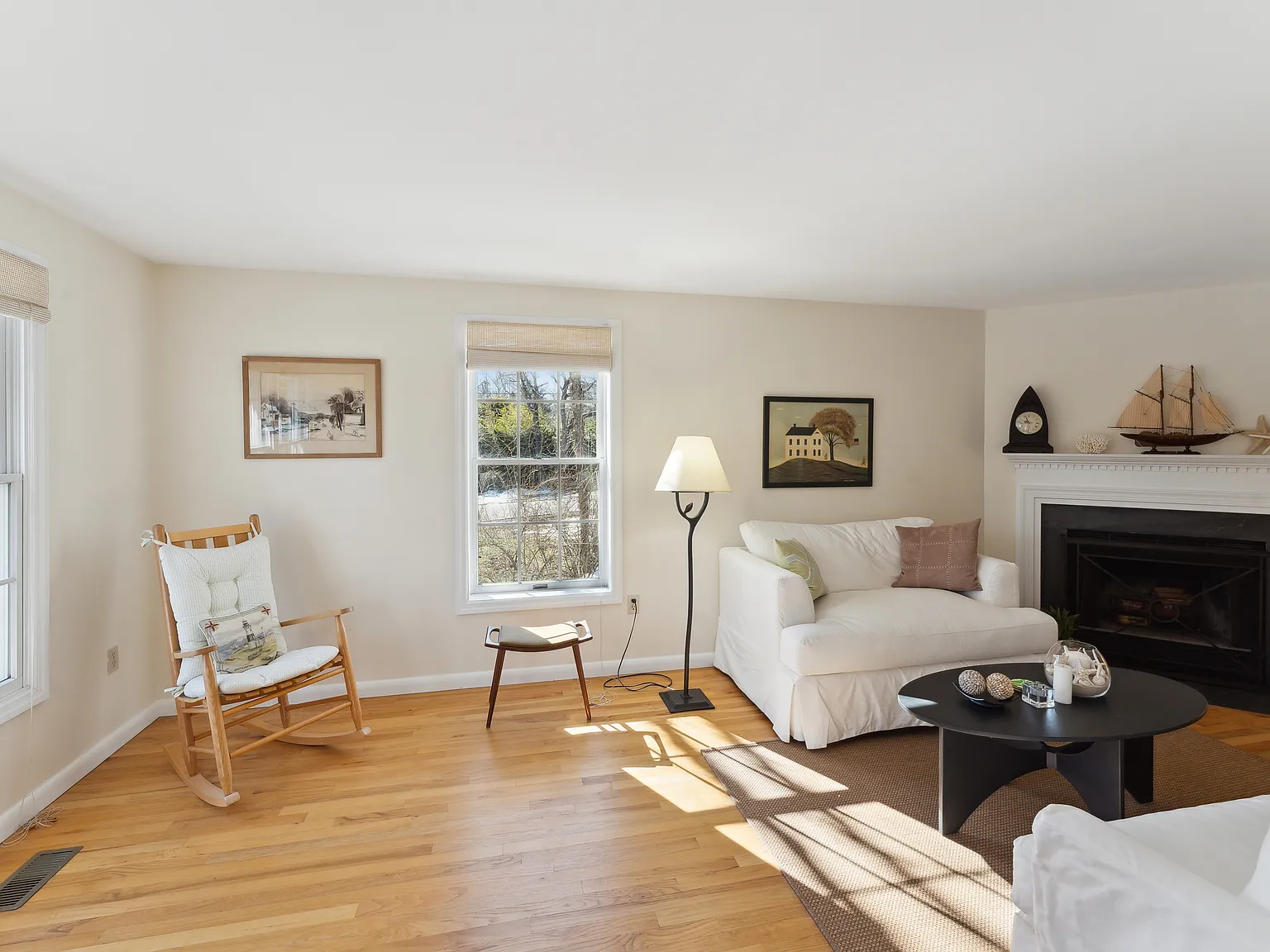 Charming Southampton Village Retreat — Photo 4