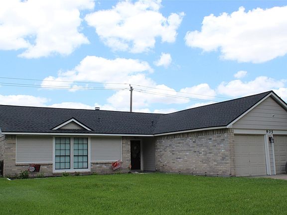 2nd image of 905 Canyon Springs Dr