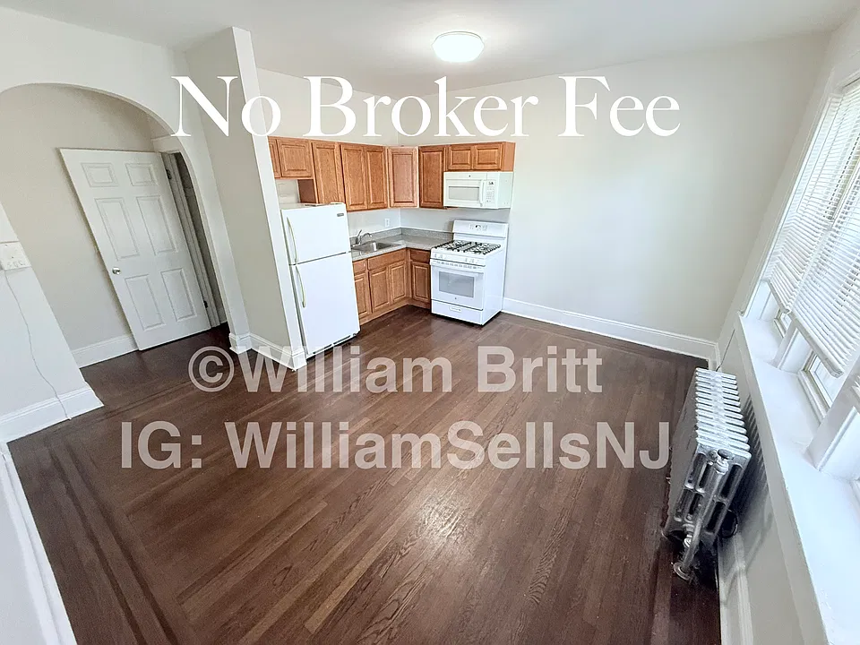 35 E Tryon Ave #10