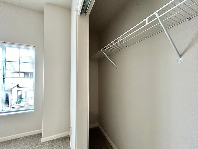 7211 NW Eleanor Ave — Photo 47